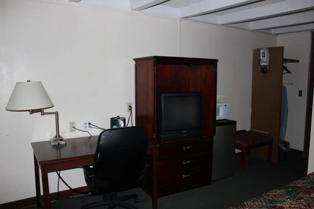 Executive Inn - Knoxville