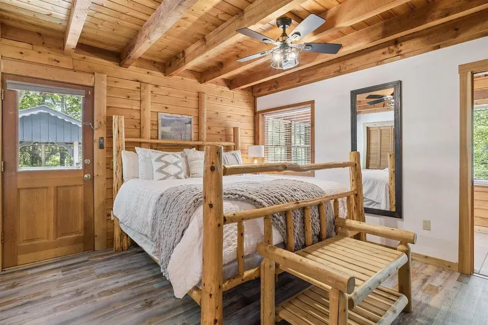 Golf Resort Cabin w Hot Tub Firepit Pool