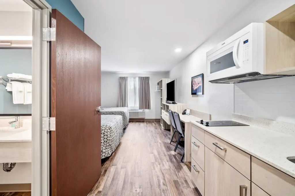 WoodSpring Suites Fort Myers - Cape Coral