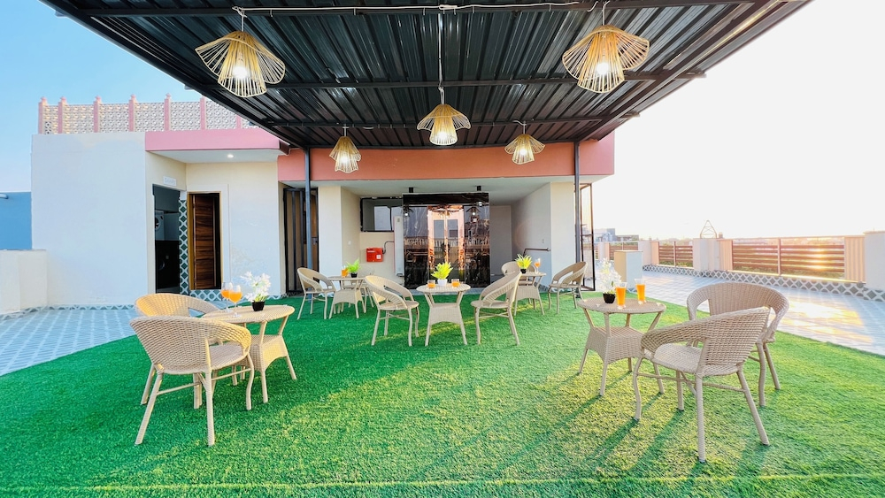 ZEN Medicity - Boutique Hotel Gurgaon
