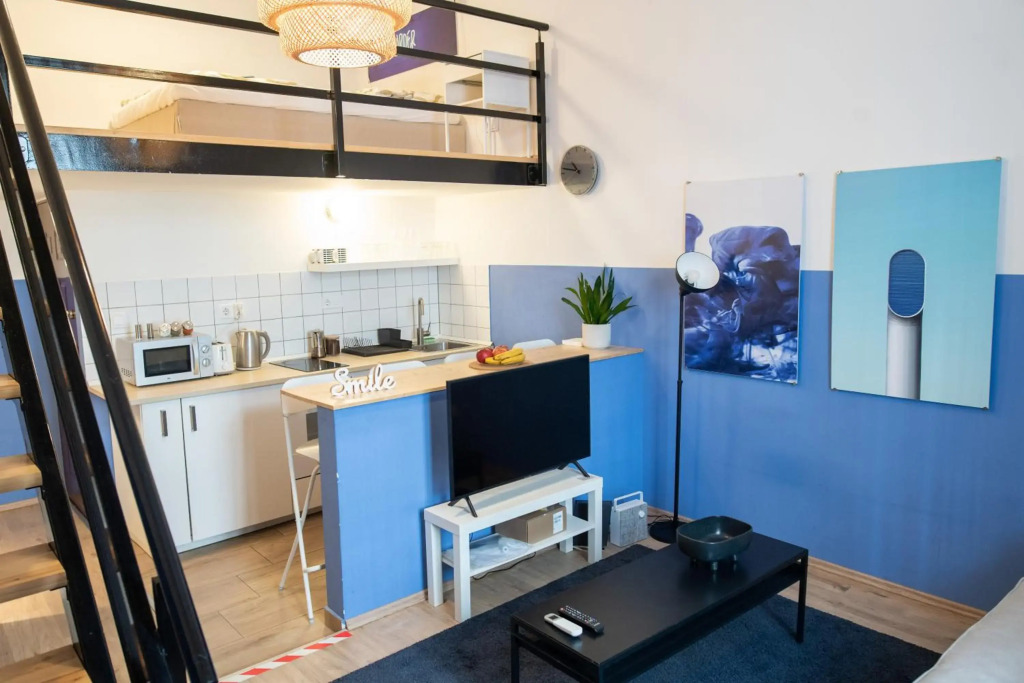 Cosy Studio In Central Party District.