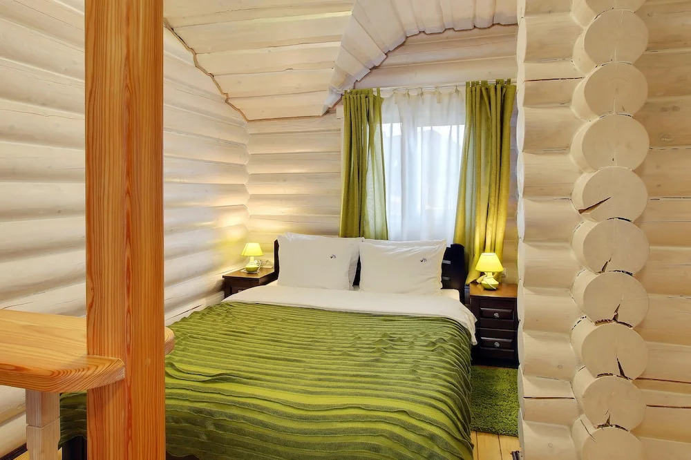 Whiteberry hotel