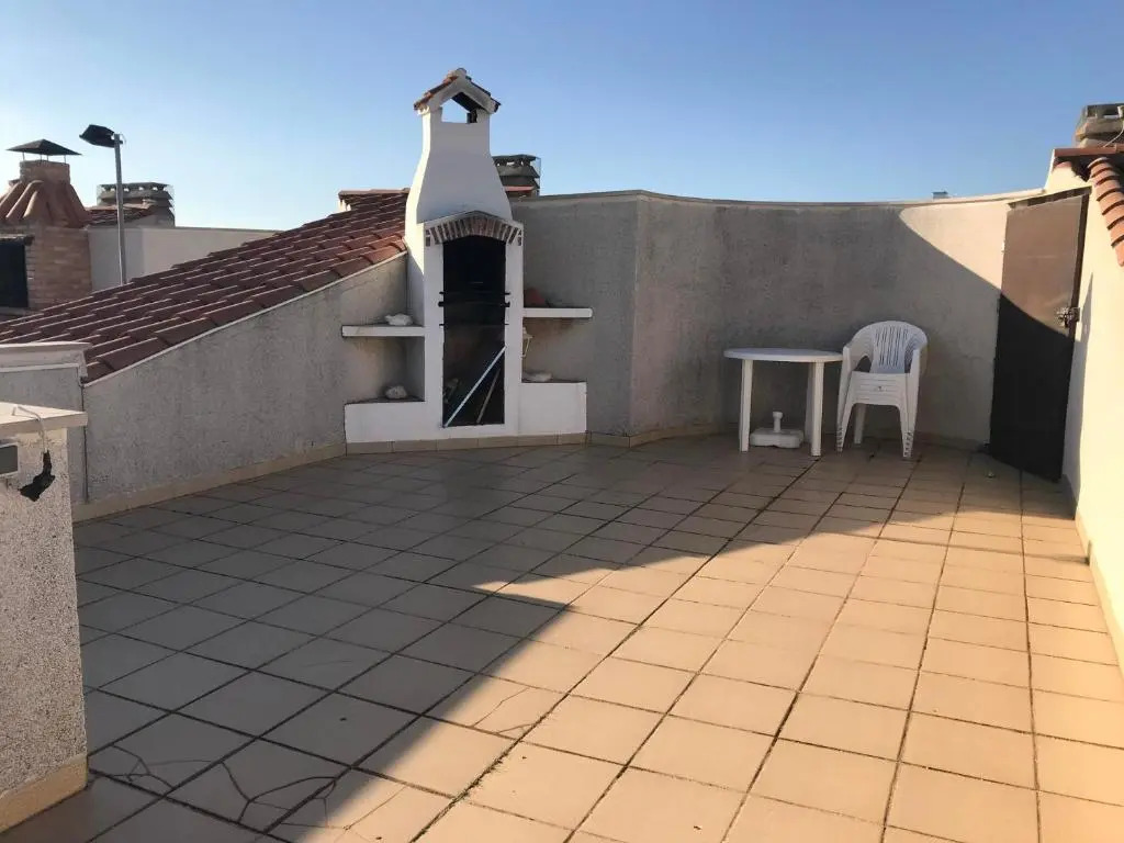 ático con barbacoa, piscina y parking 133B - INMO22