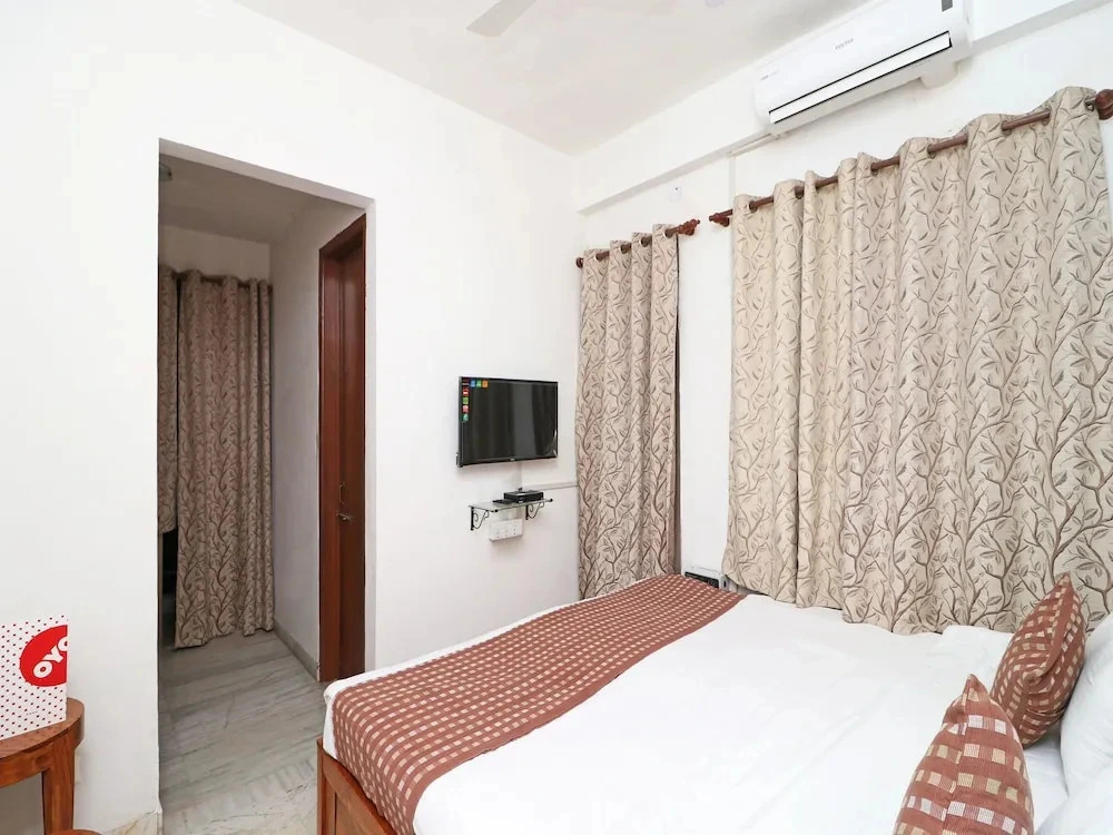 Urusvati Art And Habitat Centre By OYO Rooms