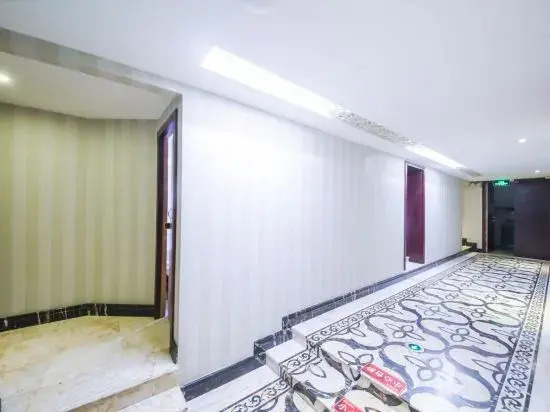 Dongfen Hotel (Pingyang Shuitou)