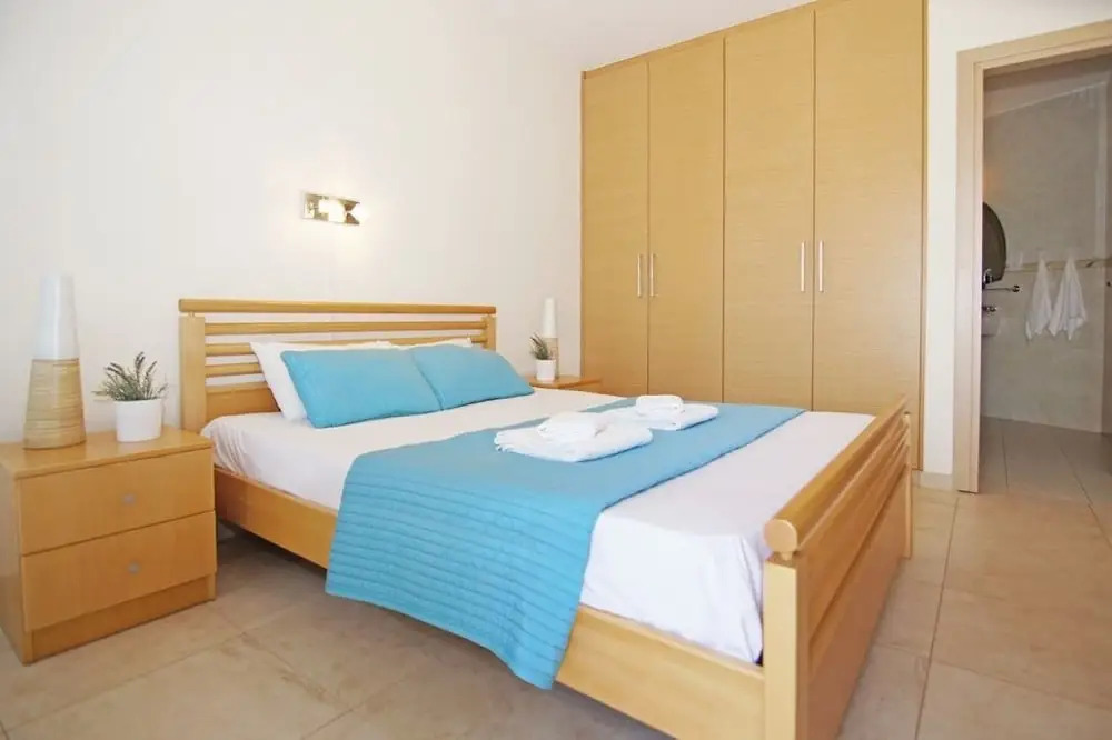 Bay View Apartment