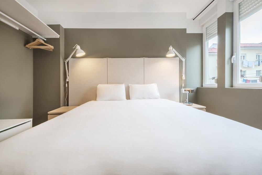 Rainbow Suites by Olala Homes