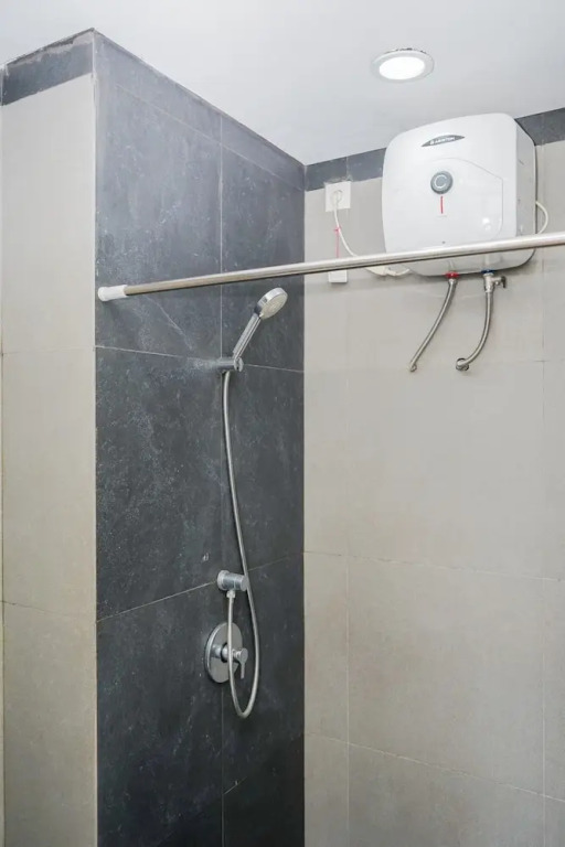 Cozy with Modern Style Studio Paddington Heights Apartment near Alam Sutera