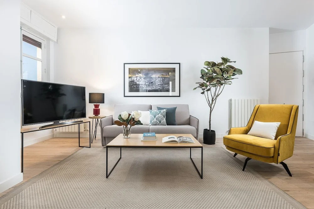 Home Club Gran Via Apartments