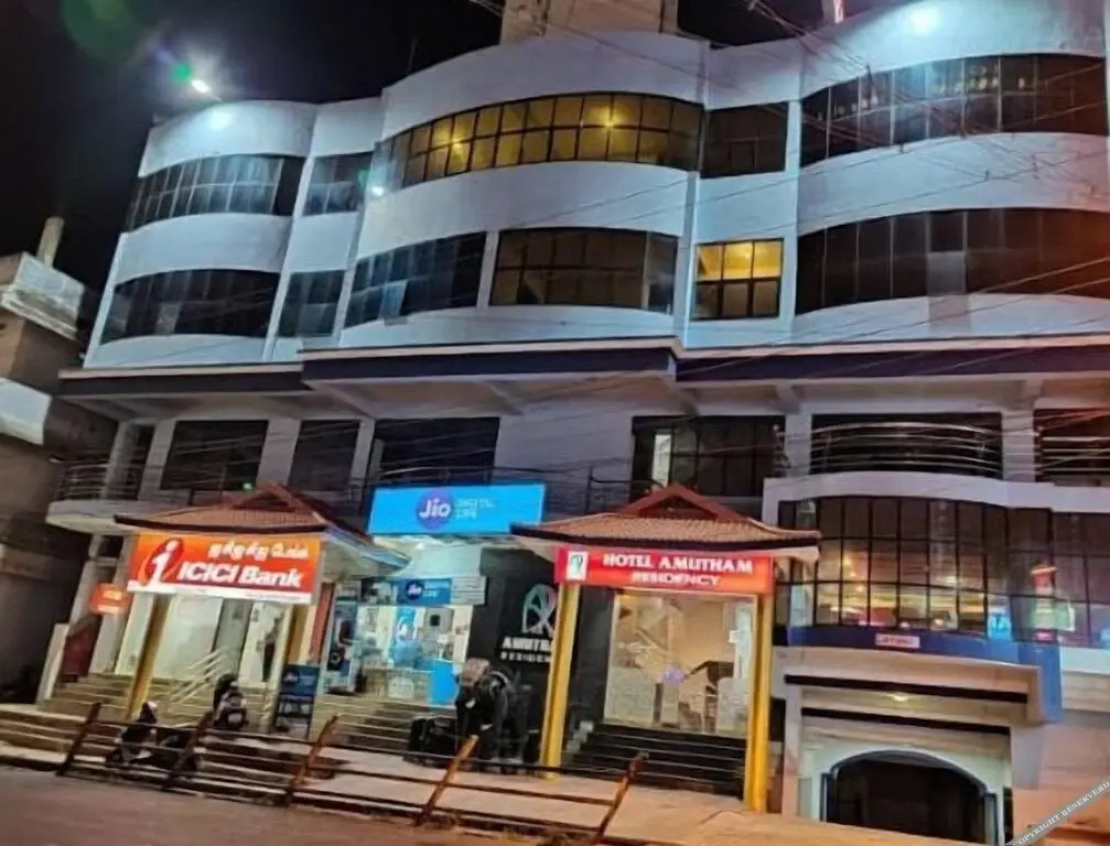 FabHotel Amutham Residency