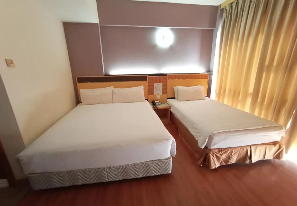 Houz Inn