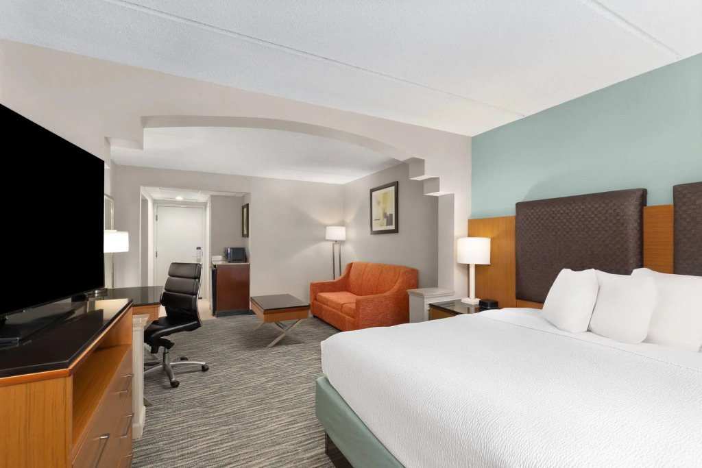 Wingate by Wyndham Greensboro-Coliseum