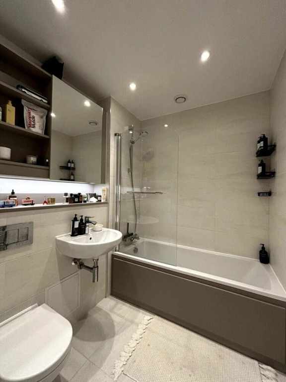Stylish 2BD Flat W/incredible View of London - Bow