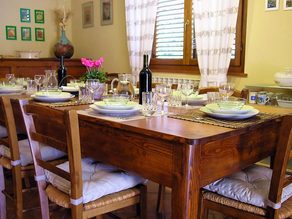 Villa in Tuscany with Private Pool & Views
