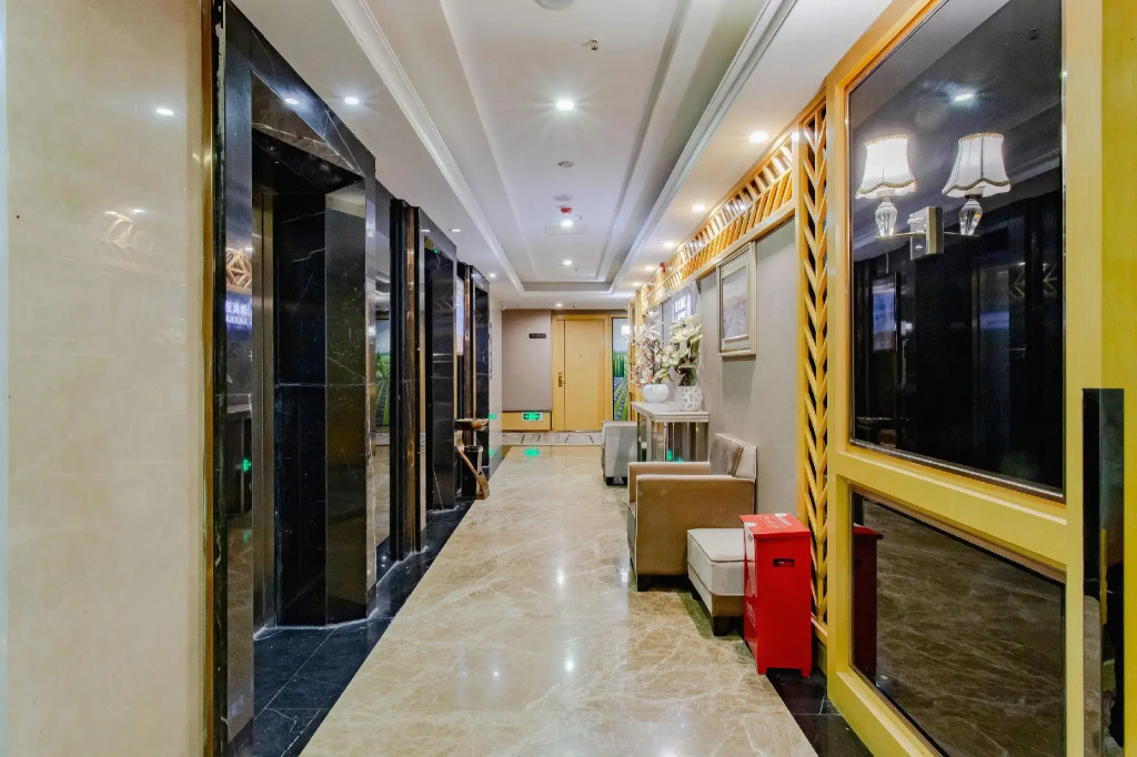 Lavande Hotels Chengdu University of Technology