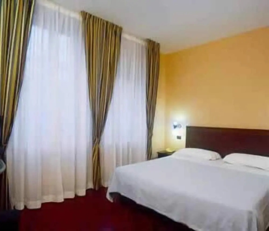 Hotel Millennium Palace