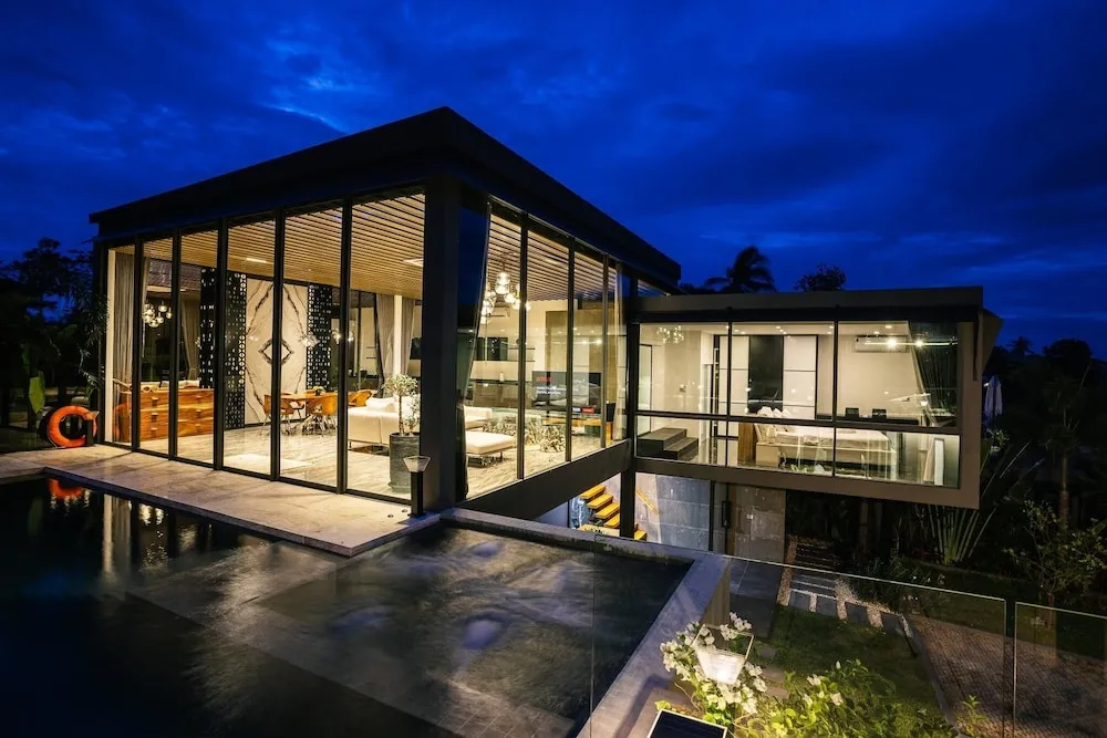 Villa Obsidian