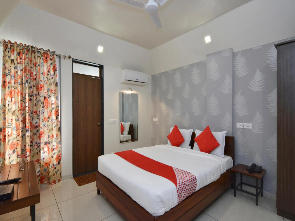 OYO 22827 Hotel Prafulla