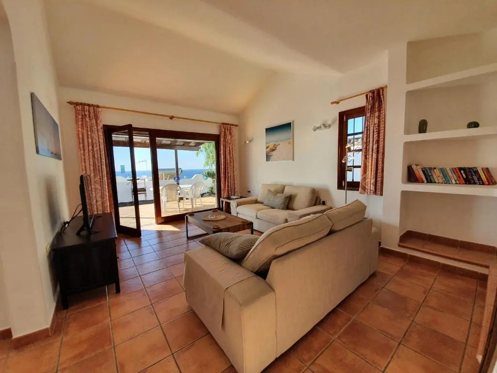 2 bedroom villa The Bungalow with private heated pool