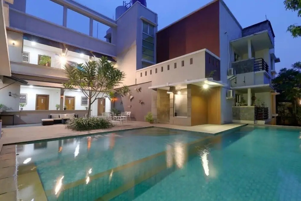 OYO 128 Mutiara Suites