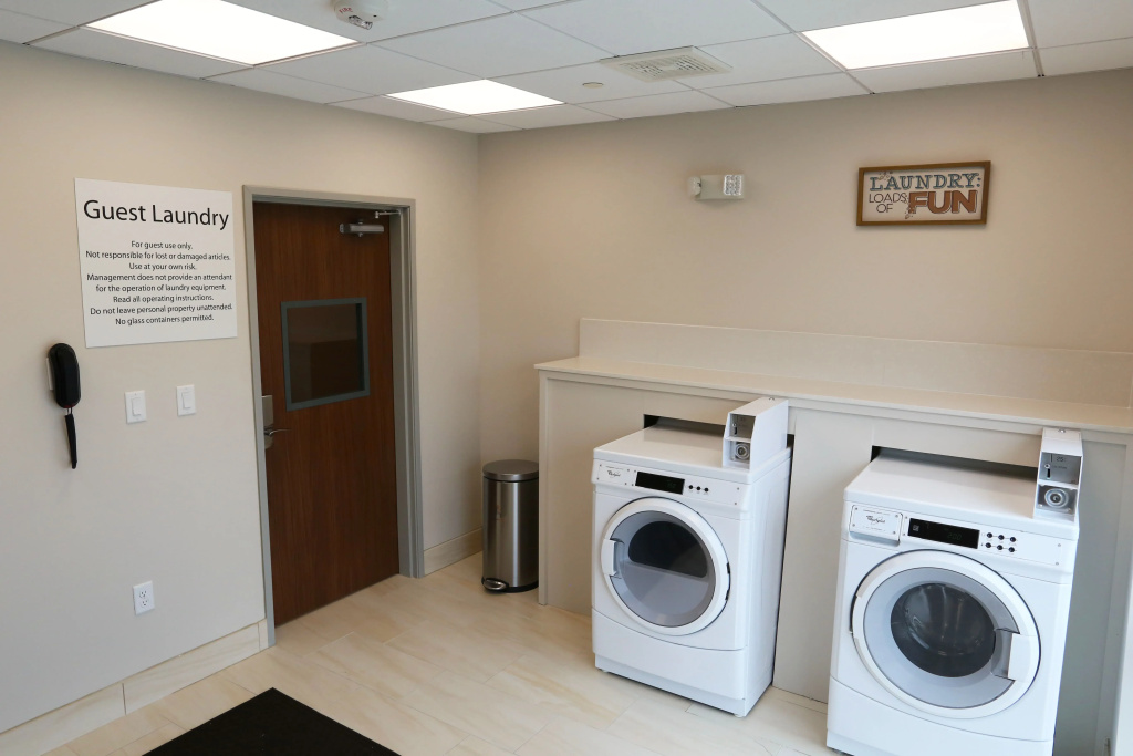 Holiday Inn Express & Suites - Houston IAH - Beltway 8 by IHG