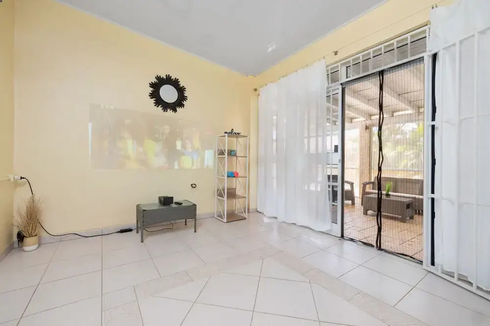 Cozy Central 4br3ba Home w Pvt Pool Largegarden
