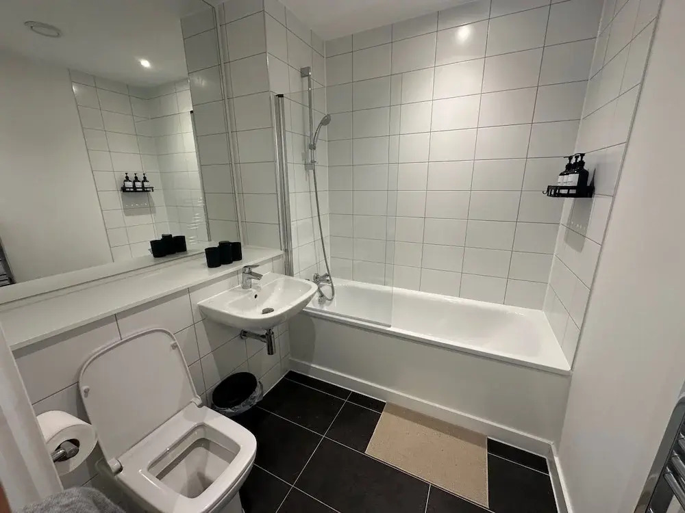 2 Bedroom Apartment - Sleeps 6