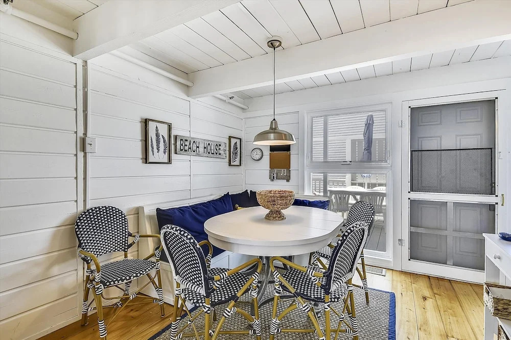 Atlantic Watergate 16 by Long & Foster