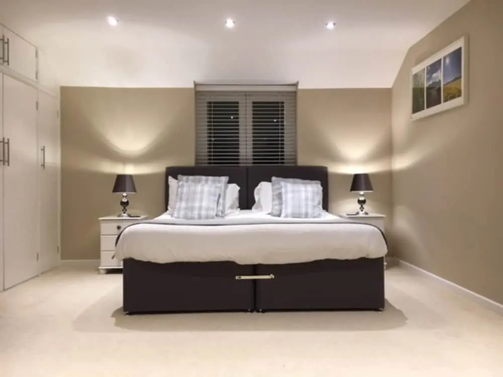 Broadrock Accommodation - Clock Cottage