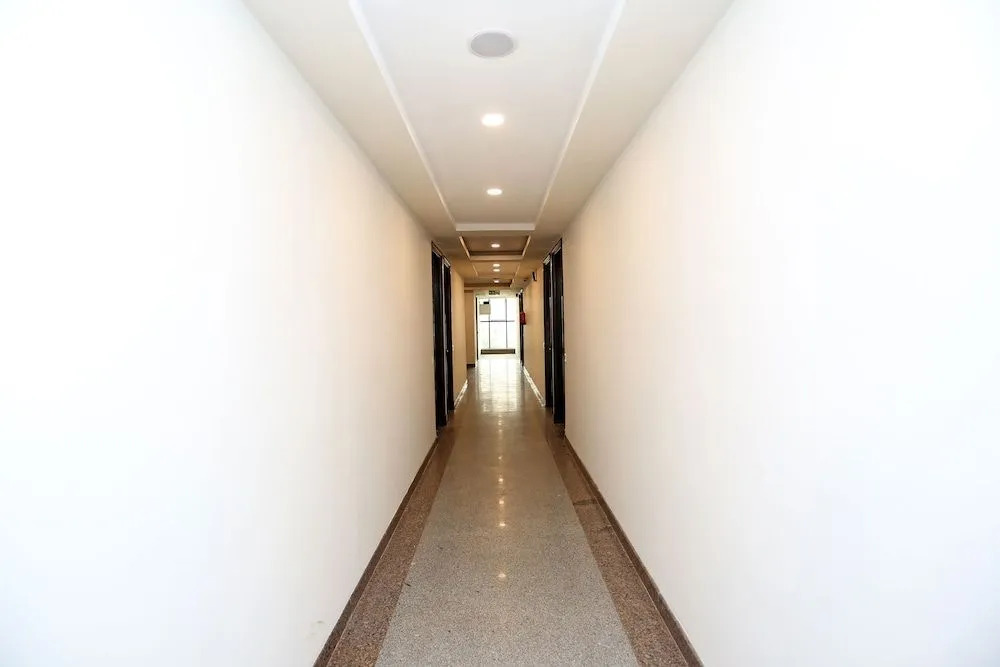 OYO 18931 Flagship Azad Square Medanta