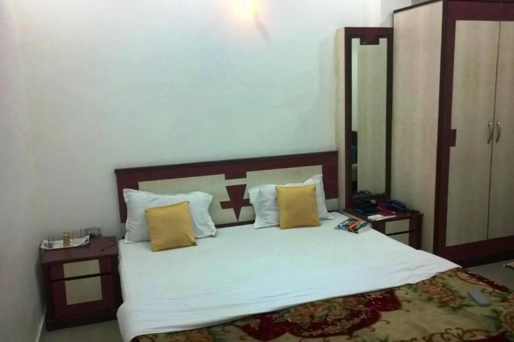 Hotel Saptaparna