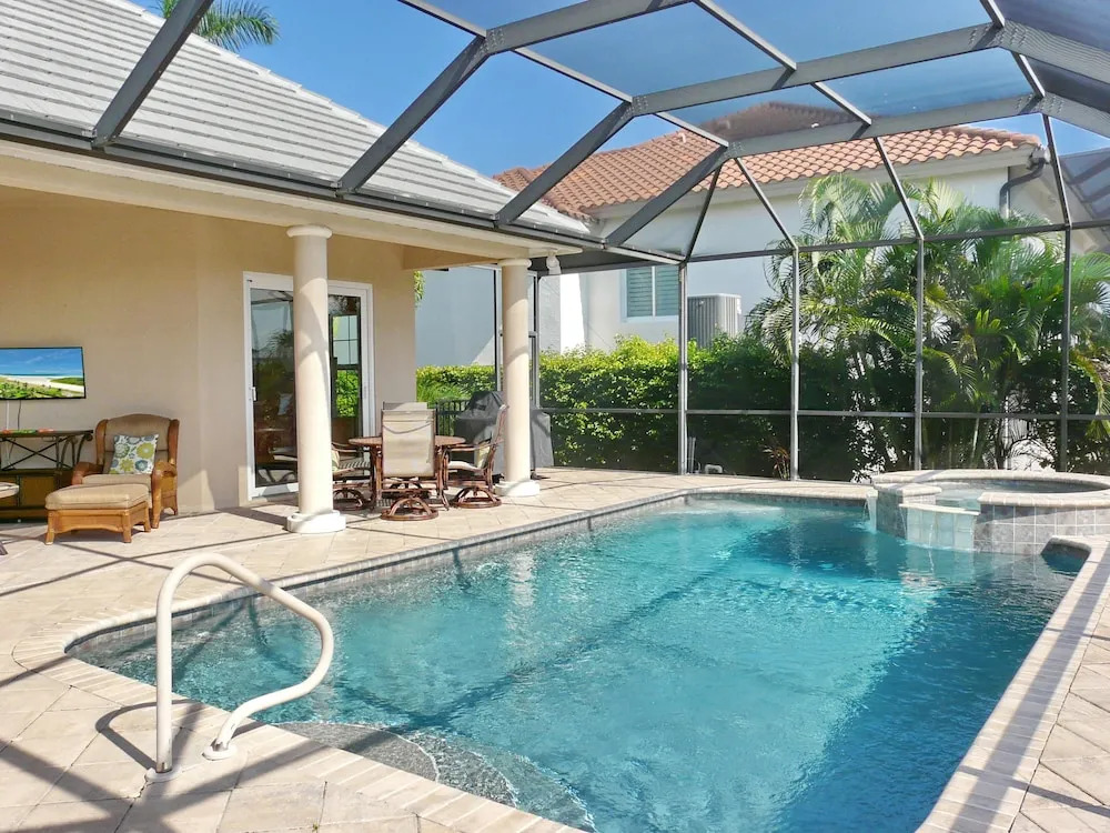 Waterfront Home With Pool, spa and Boating Access