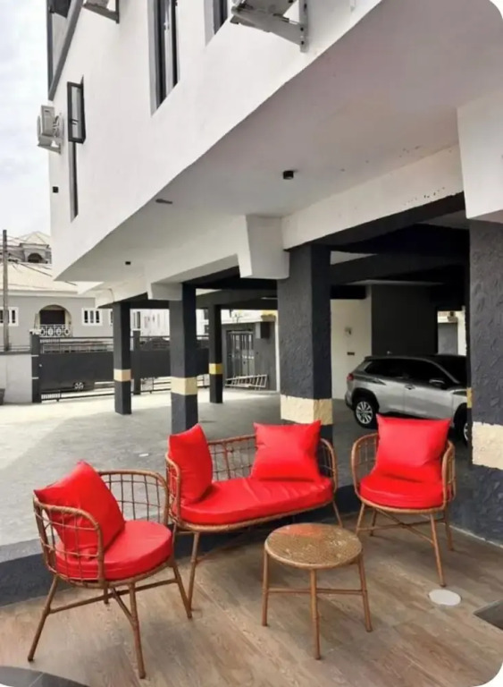 Snowdrop Apartments