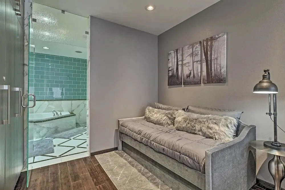 Luxe Brian Head Escape w/ Hot Tub & Mtn Views