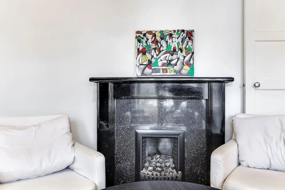 West London 3 bed Home Next to the River!