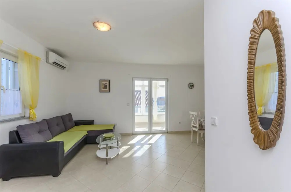 Apartment Ljiljana
