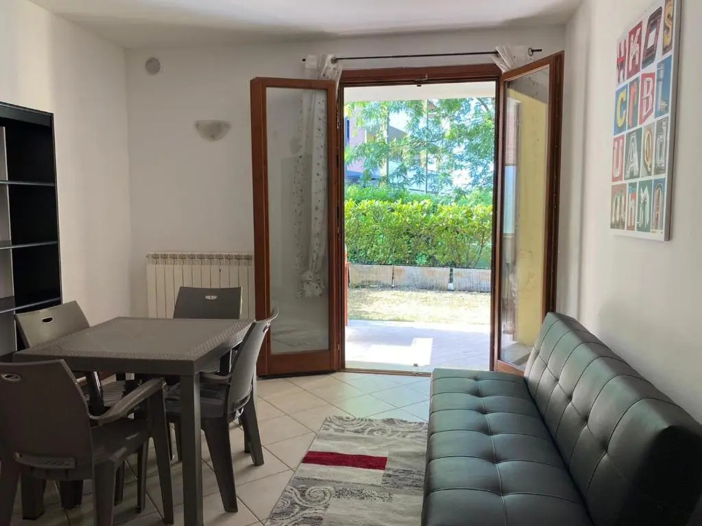 Apartment with Private Garden in Residence with Pool