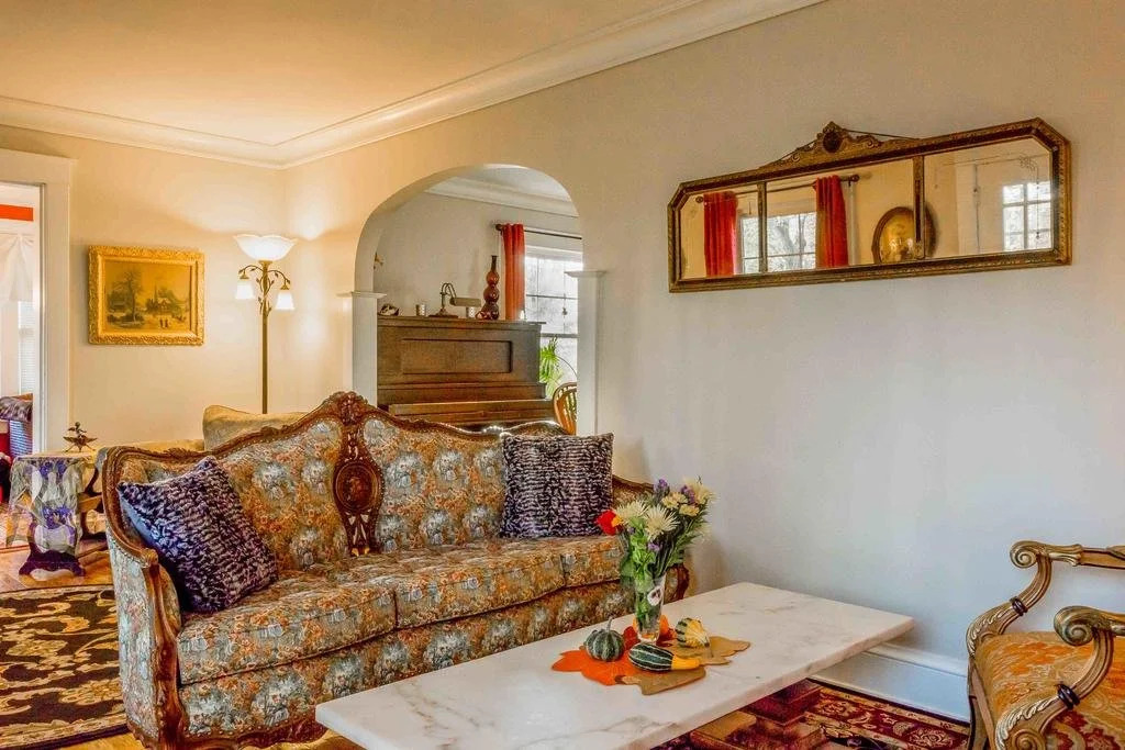 Enchanted Cottage on Glen - Entire House Rental