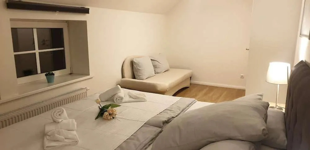 Apartment With Garden and City View