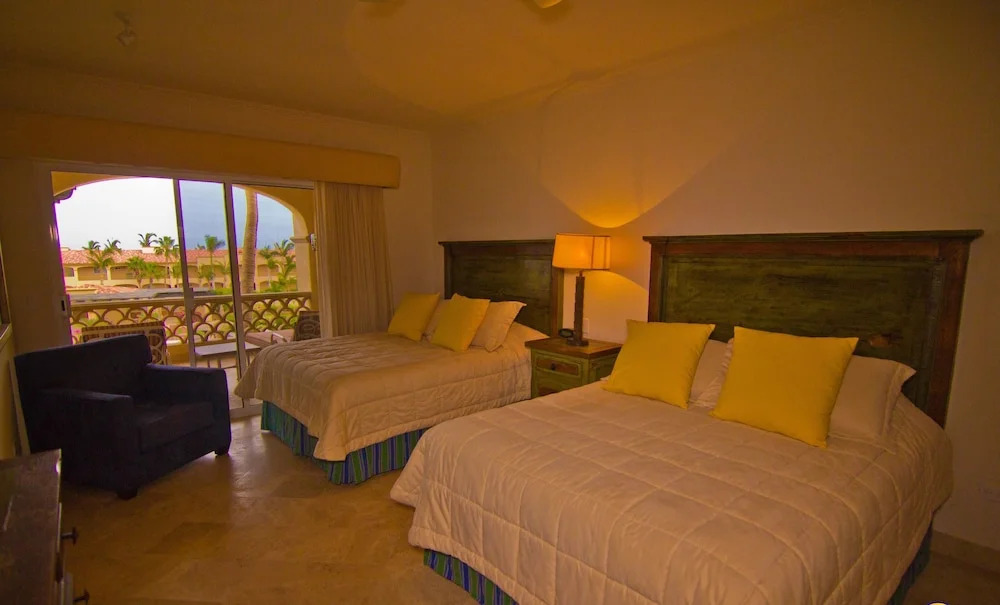 Las Mananitas LM F4205 2 Bedroom Condo By Seaside Los Cabos