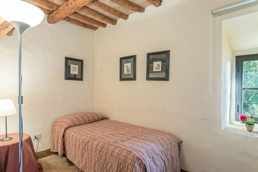 Charming villa with private garden and pool, located in panoramic position between Firenze, Volterra-VILLA LINCHIANO