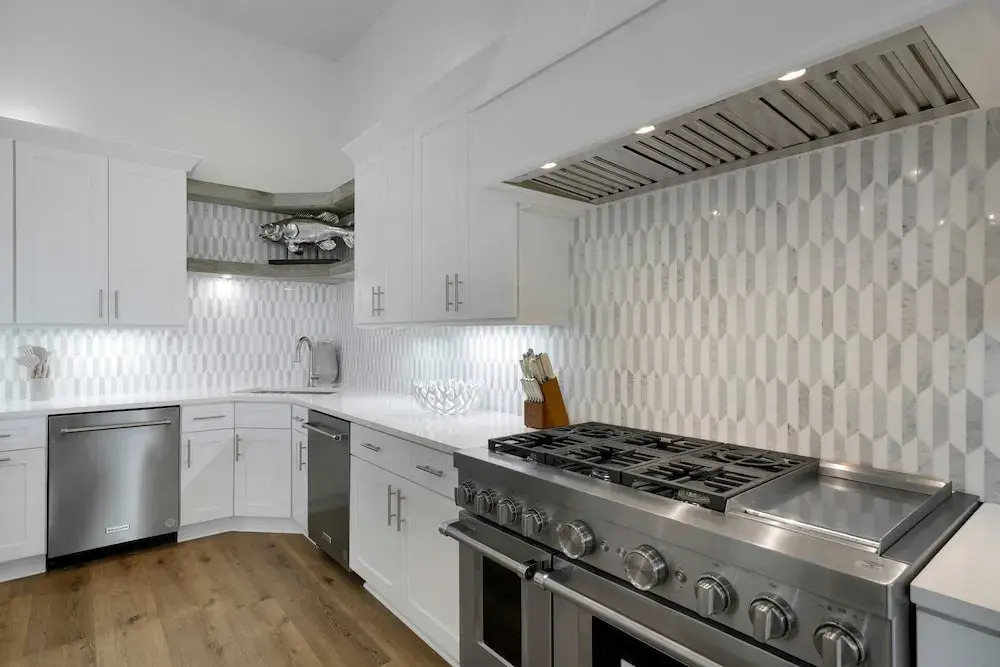 Sleeps 39 2 Luxe Homes w/ Free Golf Cart, Private Pool+spa 3 Blocks to Beach