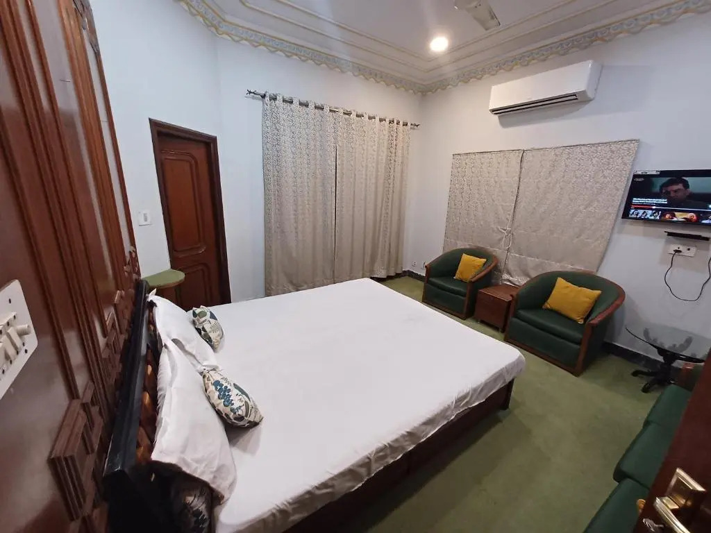 Natraj Palace