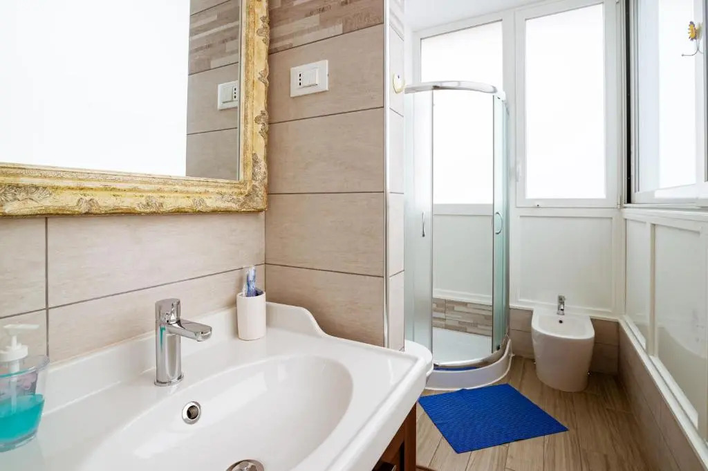 "6 in centro" guest house