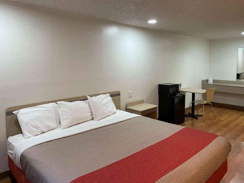 Motel 6 Hagerstown MD