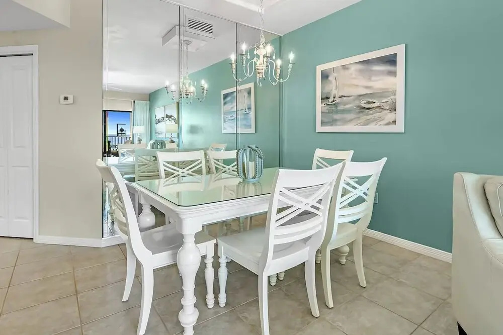 The Palms West 813