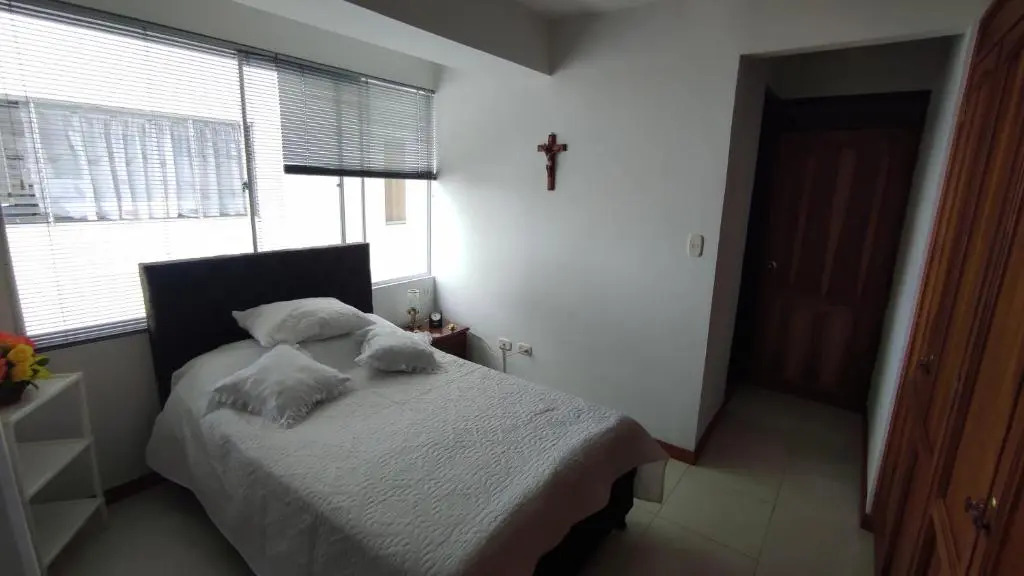 Apartamento Cómodo, Iluminado Y Central En Manizales