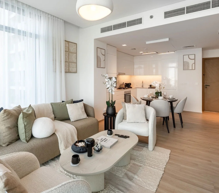 Cozy 2BR With Creek Views in Dubai Creek Harbour