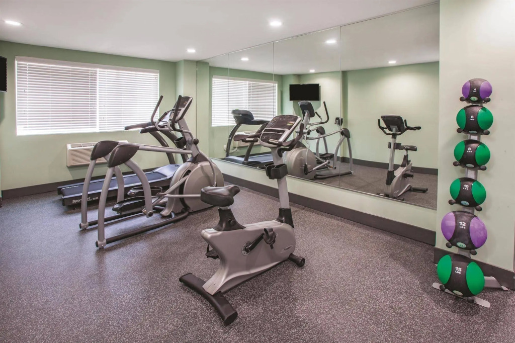 La Quinta Inn & Suites Far Rockaway - JFK Airport