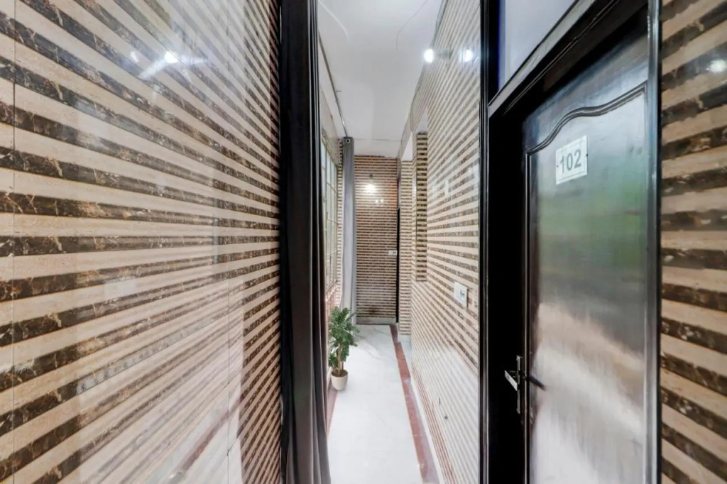 OYO 91483 Hotel Amazing House